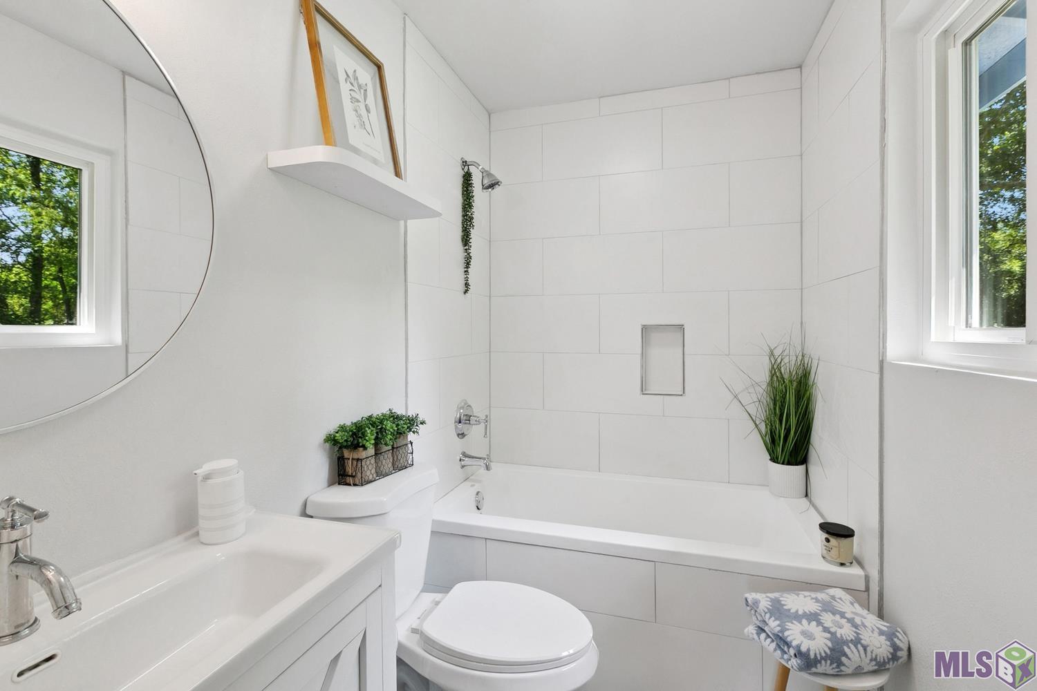 955 St John Lane Baton Rouge, LA 70807 - Photo 8 of 14