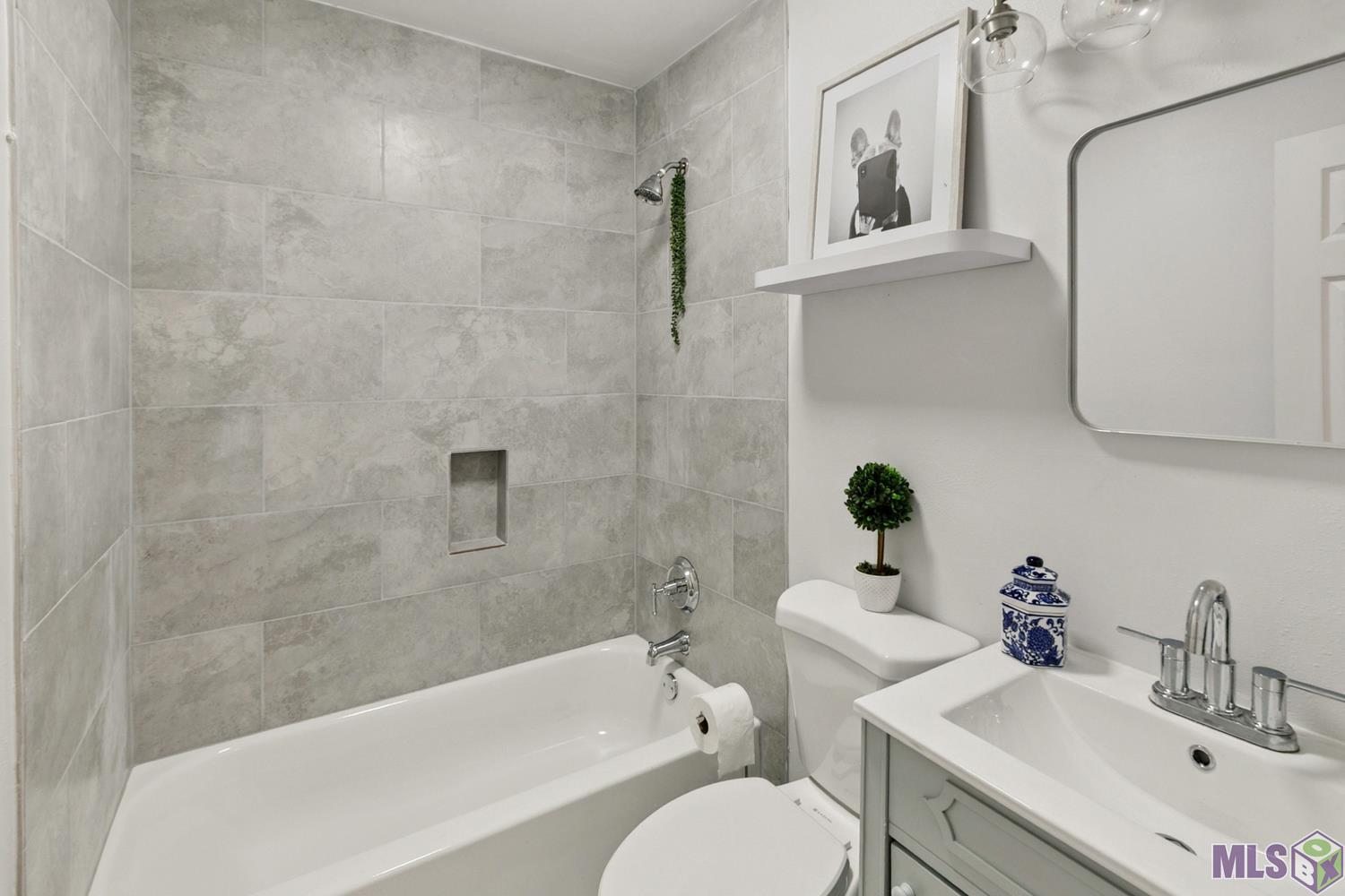 955 St John Lane Baton Rouge, LA 70807 - Photo 9 of 14