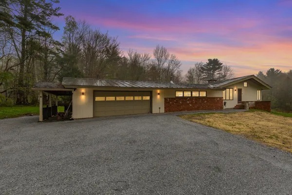 $749,000 | 192 Cream Hill Road, Mendon, VT 05751
