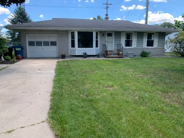 $234,000 | 509 Sunset Drive, Clinton, MI 49236