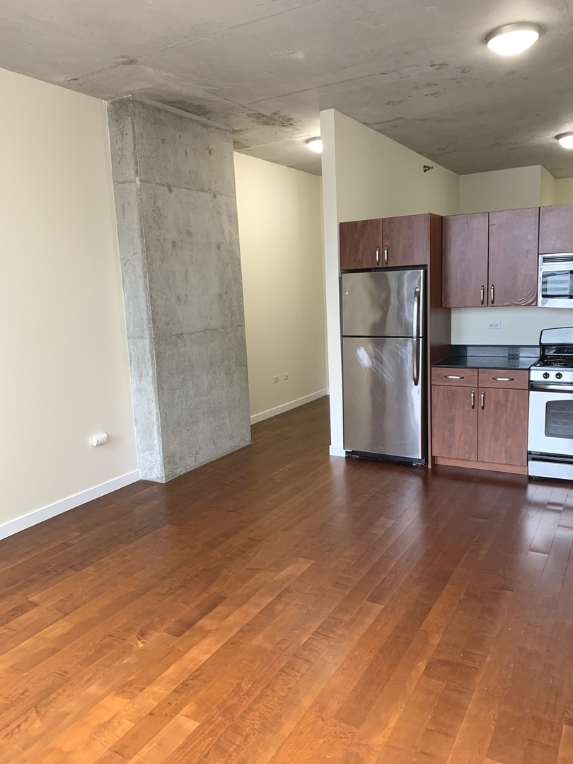 235 West Van Buren Street, Unit 3820 Chicago, IL 60607 - Photo 16 of 38