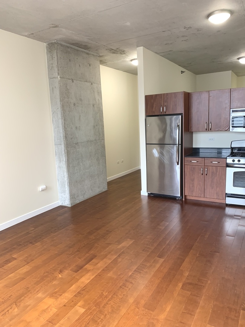 235 West Van Buren Street, Unit 3820 Chicago, IL 60607 - Photo 19 of 38