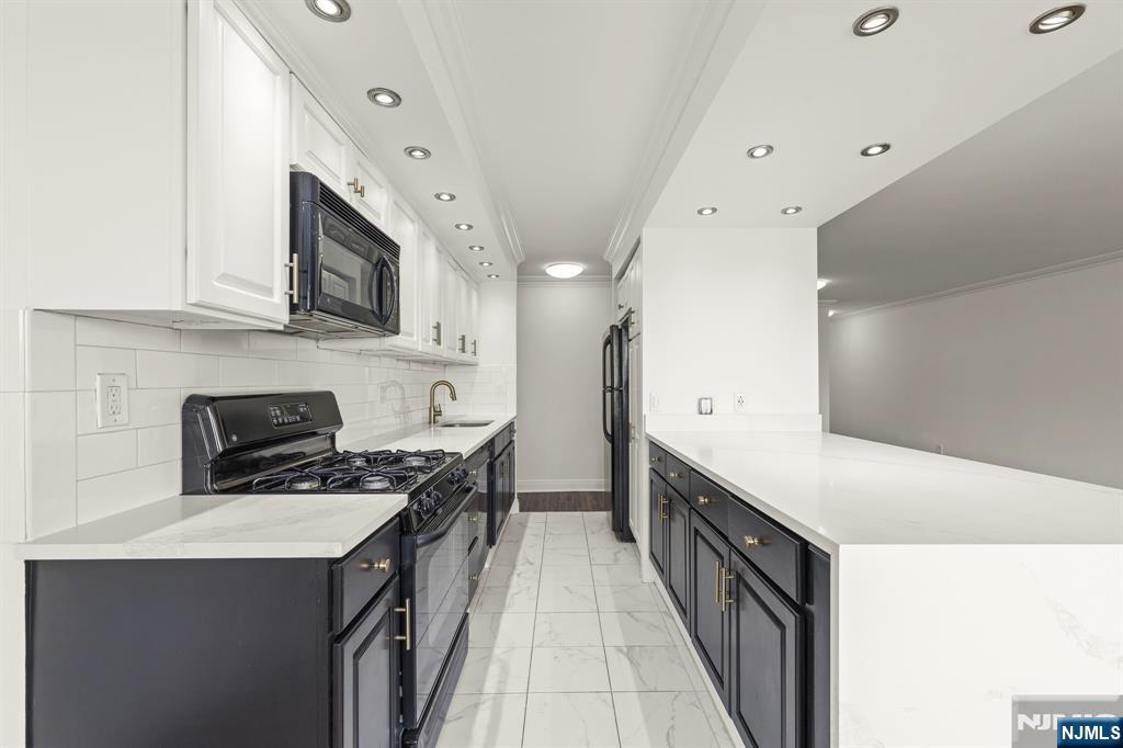 1203 River Road, Unit 10L Edgewater, NJ 07020 - Photo 12 of 26