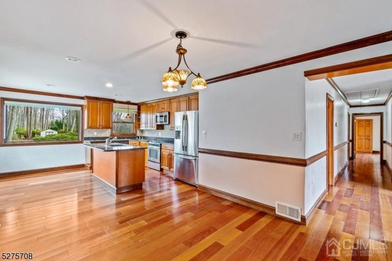68 Meredith Road Colonia, NJ 07067 - Photo 13 of 46 Gallery Image 13