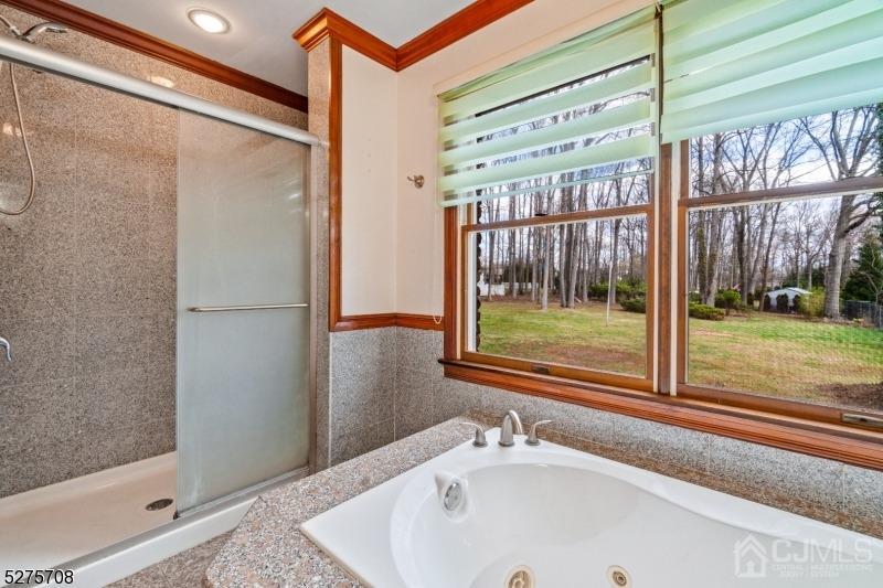 68 Meredith Road Colonia, NJ 07067 - Photo 19 of 46 Gallery Image 19