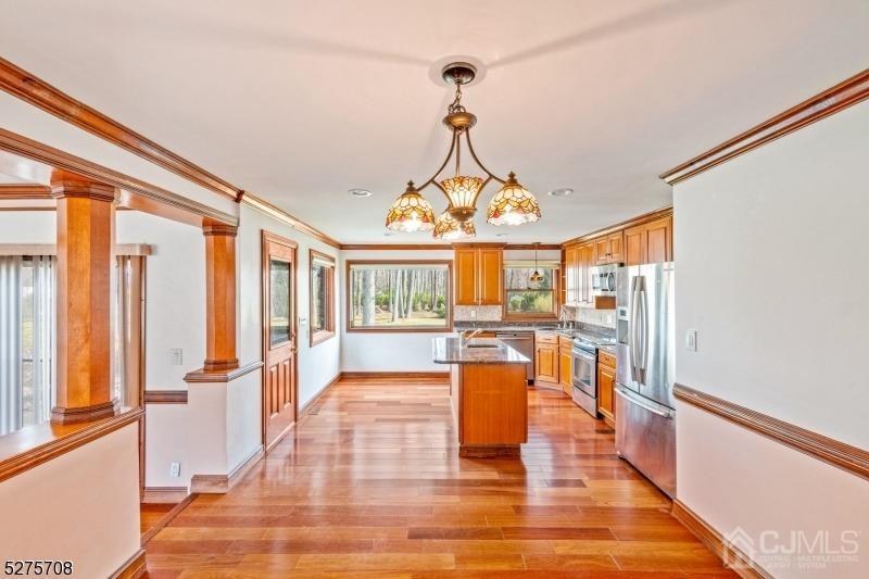 68 Meredith Road Colonia, NJ 07067 - Photo 6 of 46 Gallery Image 6