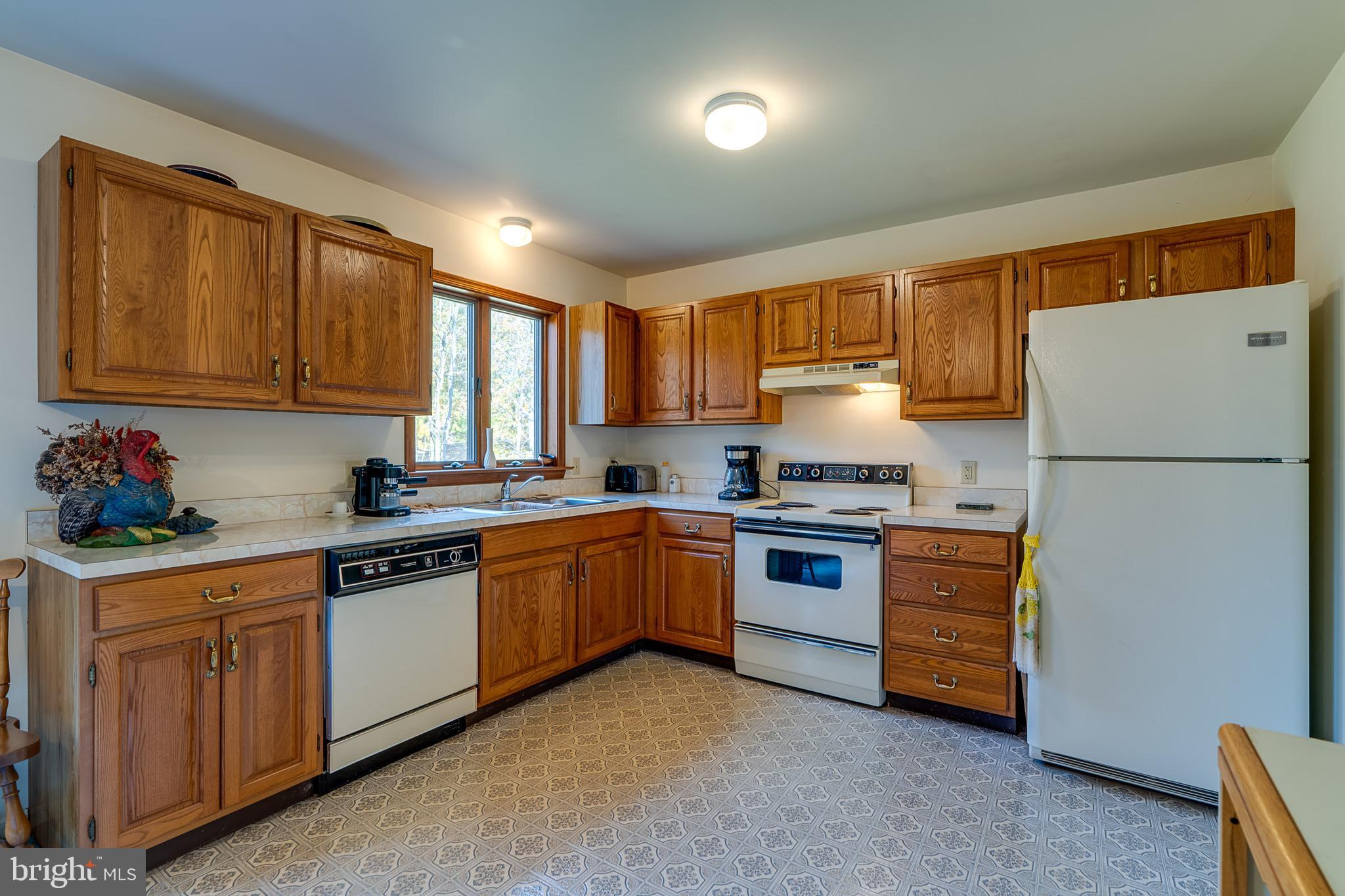 313 Farm Del Circle Lititz, PA 17543 - Photo 6 of 20
