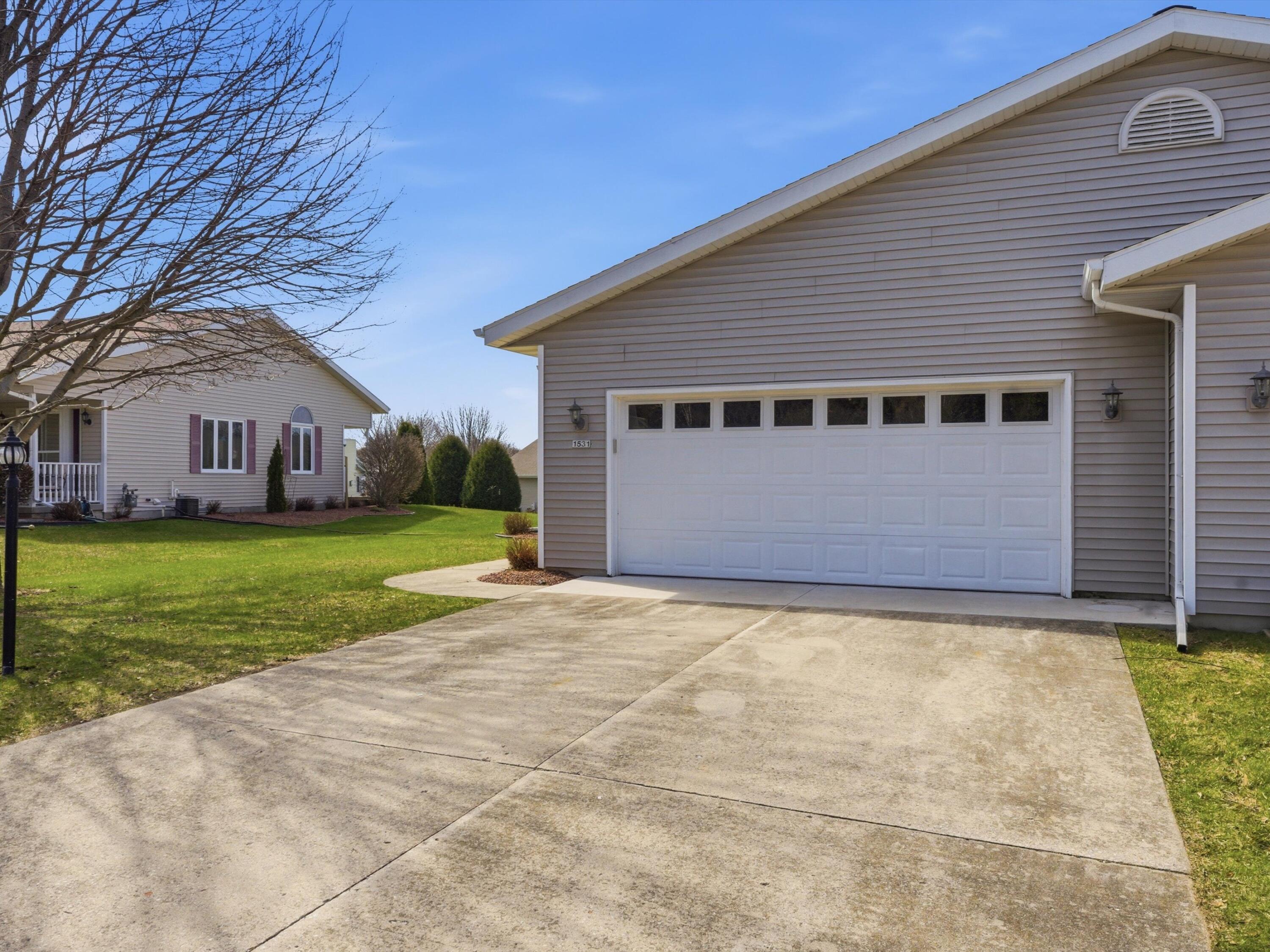 1531 Deer Brook Drive Two Rivers, WI 54241 - Photo 2 of 25 02-002_2997188_00770