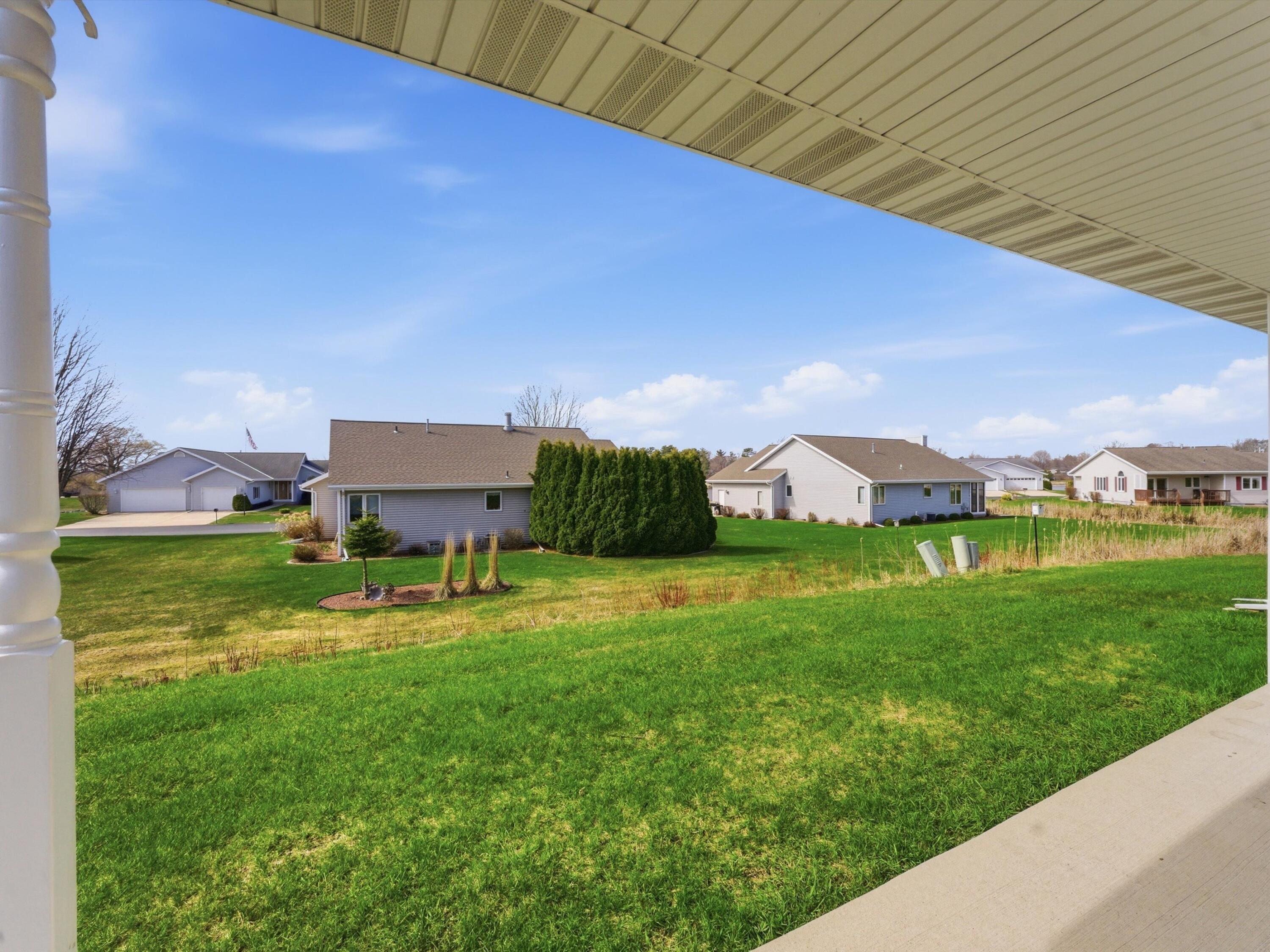1531 Deer Brook Drive Two Rivers, WI 54241 - Photo 5 of 25 06-006_2997188_00790