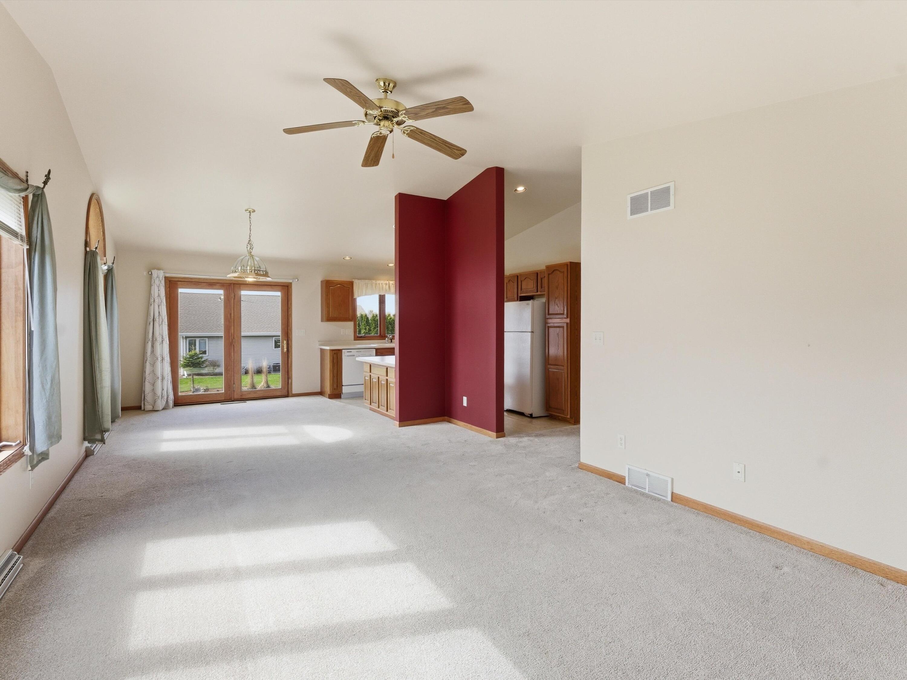 1531 Deer Brook Drive Two Rivers, WI 54241 - Photo 9 of 25 08-008_2997188_00695