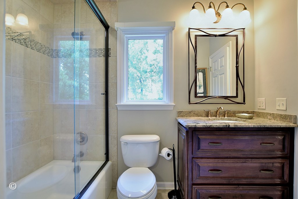 8073 Innisbrook Court Columbus, GA 31909 - Photo 20 of 37 Bathroom 1- Main Level