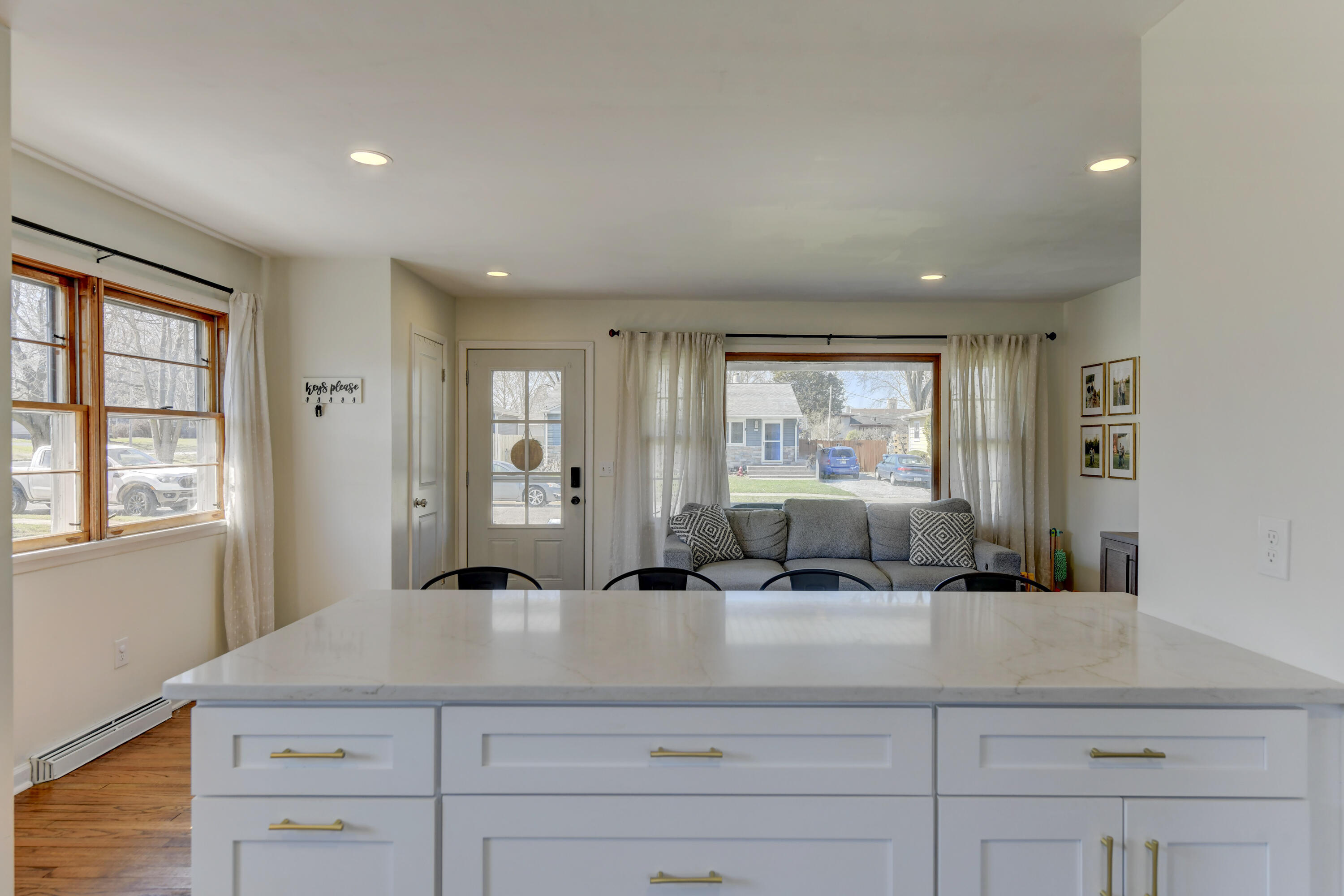 129 Pine Street Lowell, IN 46356 - Photo 11 of 20 3000x2000