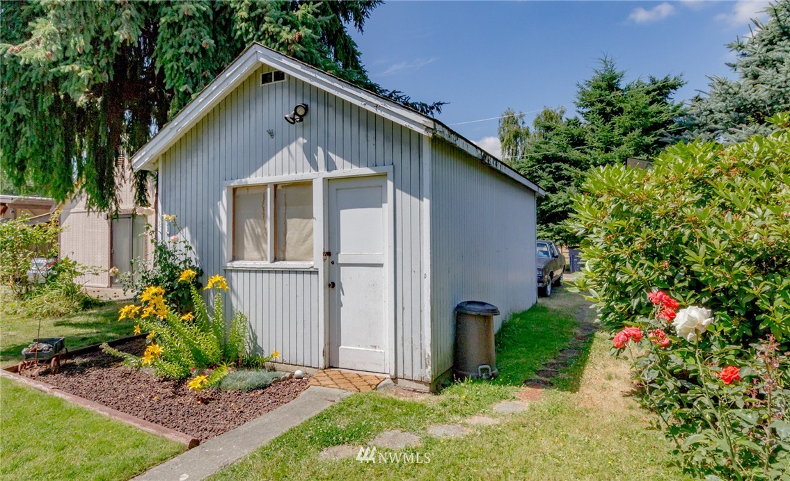 607 Morris Avenue South Renton, WA 98057 - Photo 3 of 3 Gallery Image 3