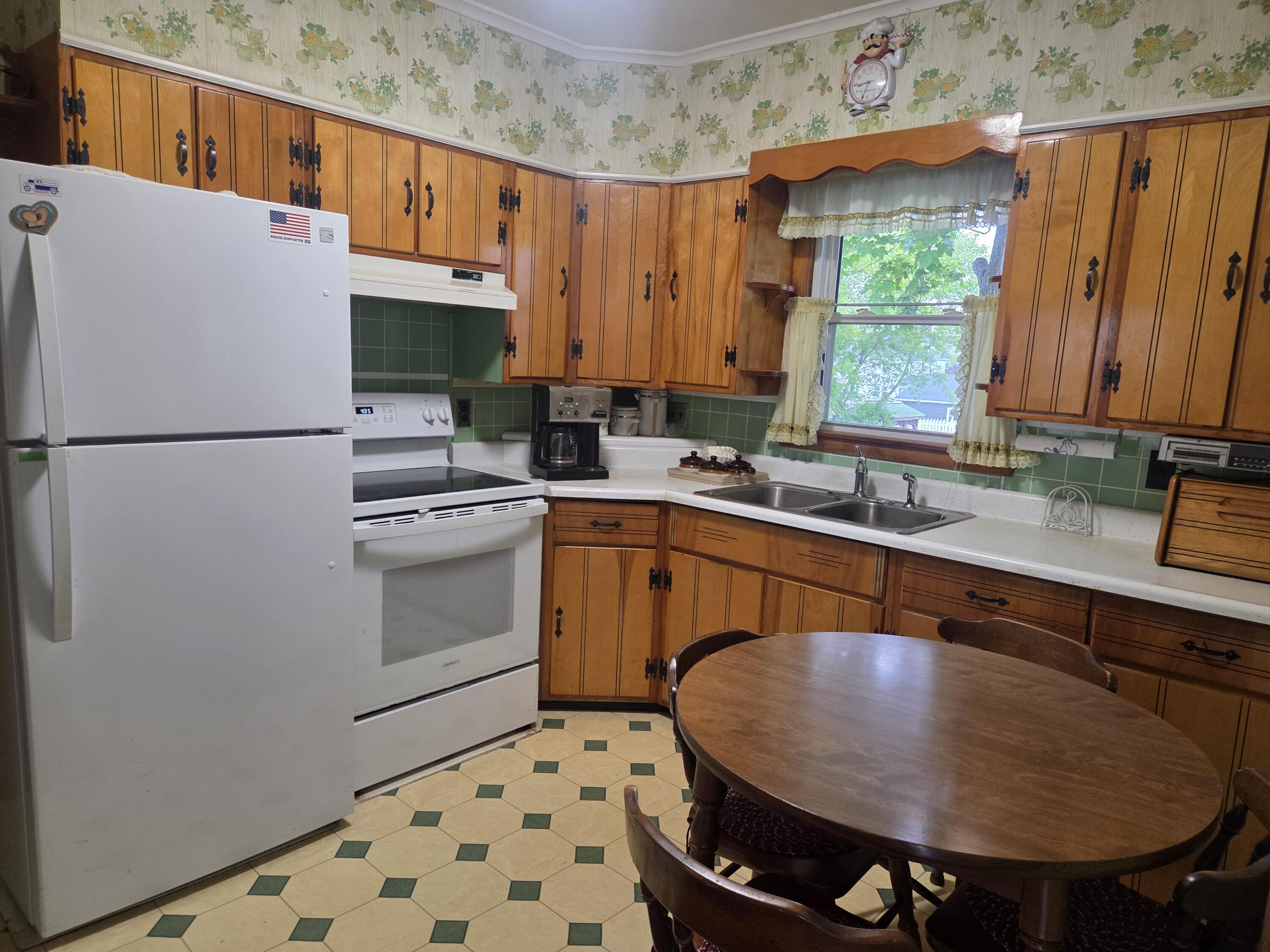 66 Poplar Street Millinocket, ME 04462 - Photo 9 of 25 20260602_164224