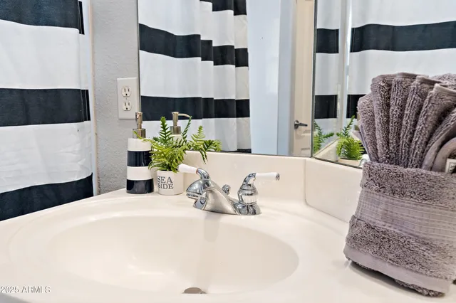 $6,500 | 4301 North 21st Street, Unit 4, Phoenix, AZ 85016