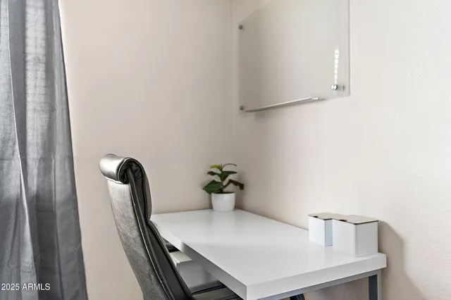 $6,500 | 4301 North 21st Street, Unit 4, Phoenix, AZ 85016