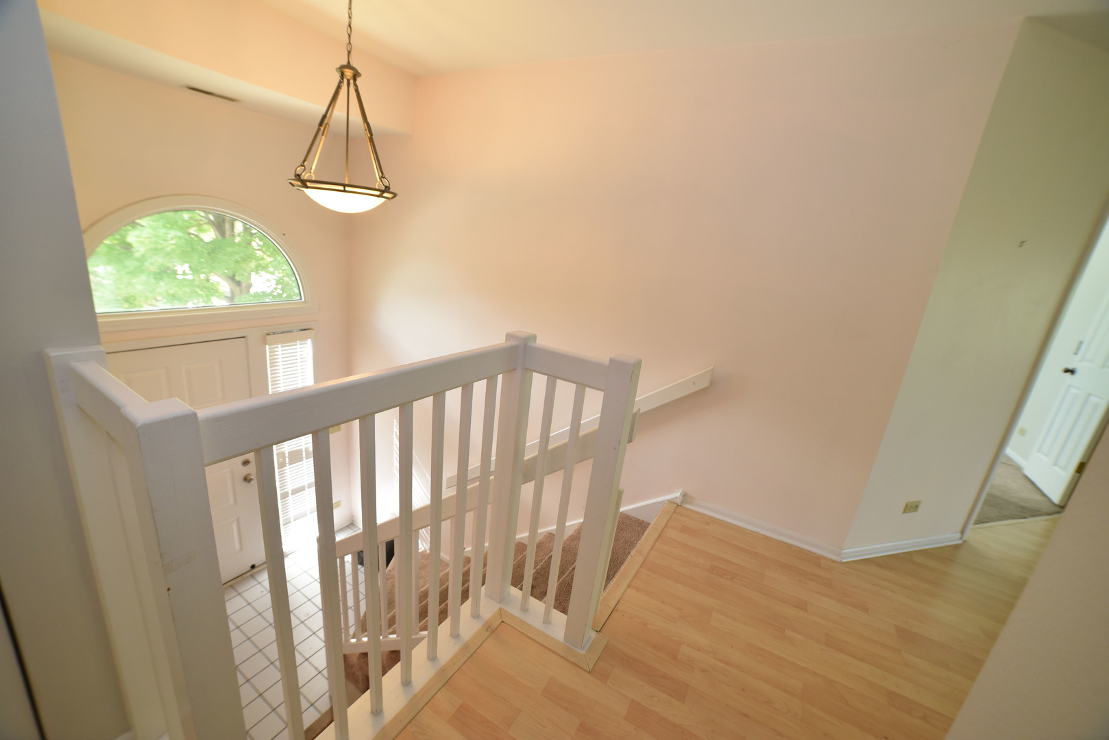 2545 Live Oak Lane Buffalo Grove, IL 60089 - Photo 18 of 21 a view of a hallway with a window