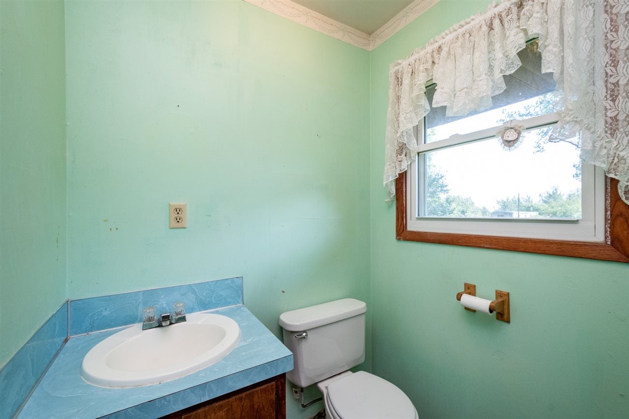 1128 R Avenue Marengo, IA 52301 - Photo 16 of 22 Gallery Image 16