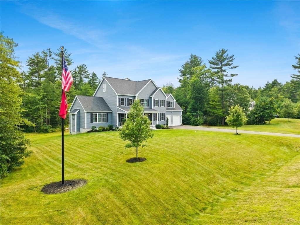 8 Paddock Circle Middleboro, MA 02346 - Photo 3 of 42