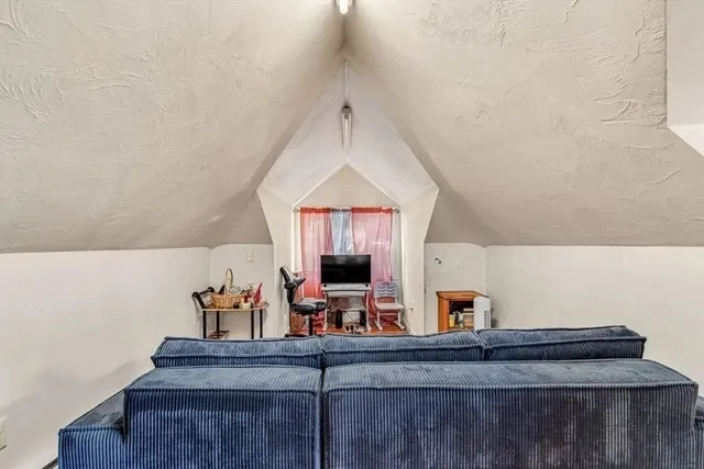 $1,200 | 2 Brookline Street, Unit 1, Webster, MA 01570