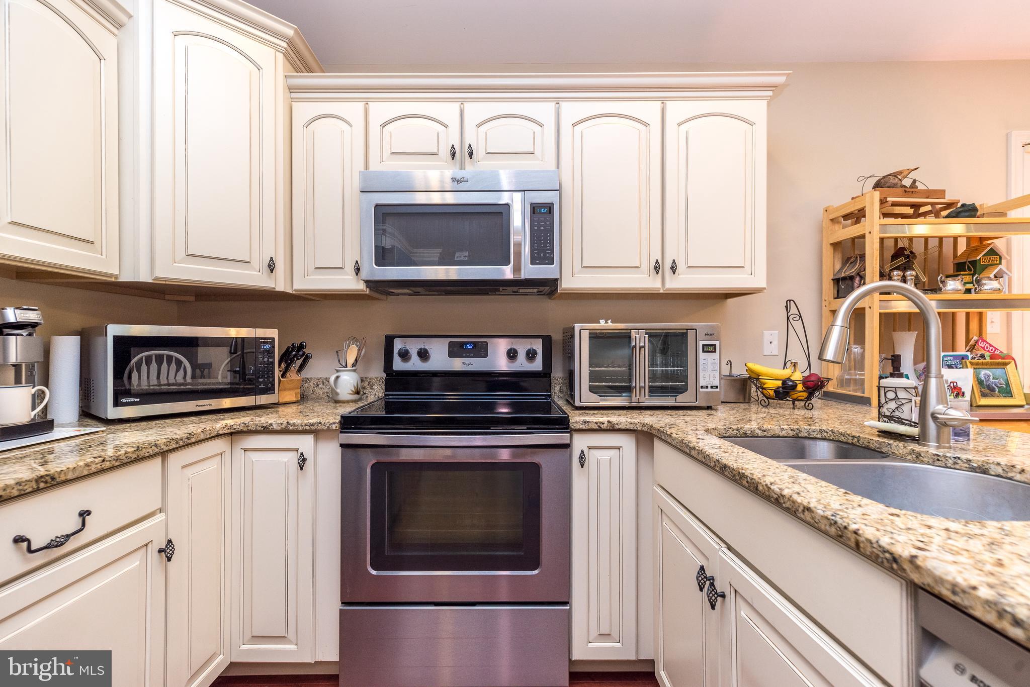 108 Cobblestone Road Dublin, PA 18917 - Photo 4 of 37 Gallery Image 4