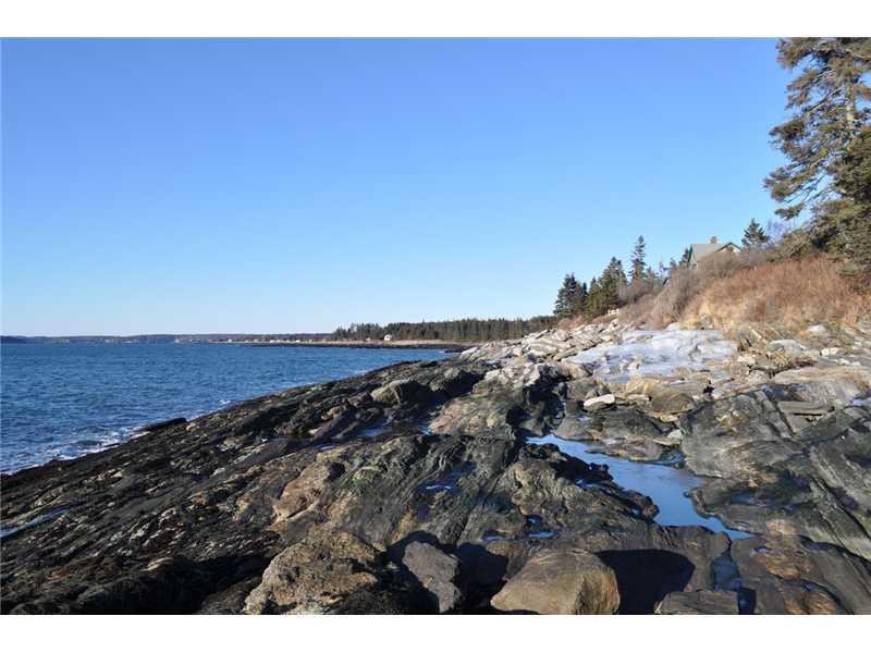 57 Penobscot Road New Harbor, ME 04554 - Photo 3 of 9 View.