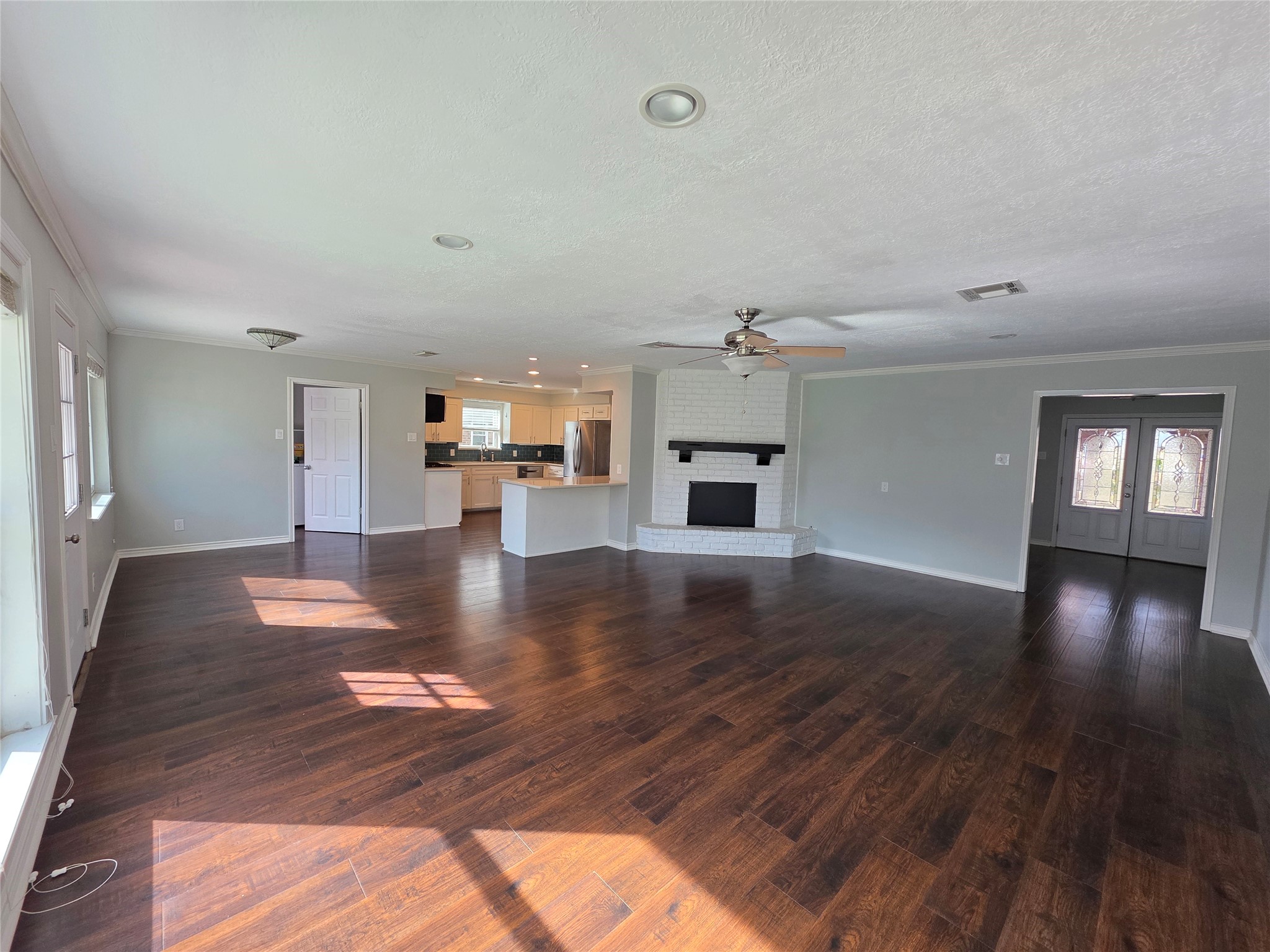 11219 Valley Spring Drive Houston, TX 77043 - Photo 26 of 31 Another view of the living room space. Lots of natural light.