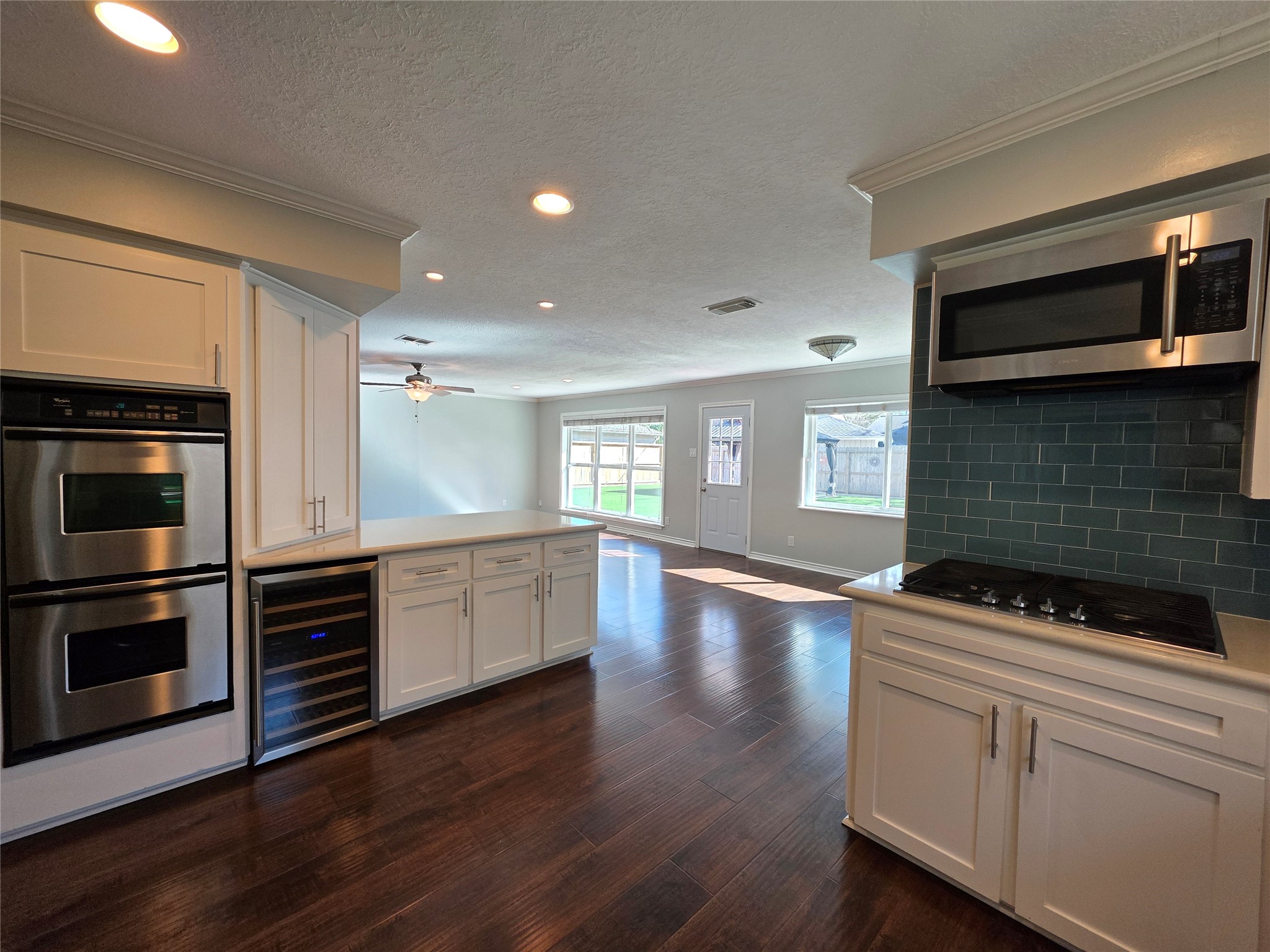 11219 Valley Spring Drive Houston, TX 77043 - Photo 27 of 31