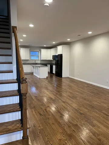 $2,000 | 467 Morton Avenue, Unit 102, Nashville, TN 37211