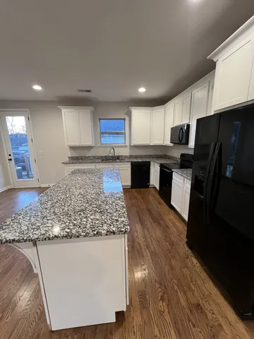 $2,000 | 467 Morton Avenue, Unit 102, Nashville, TN 37211