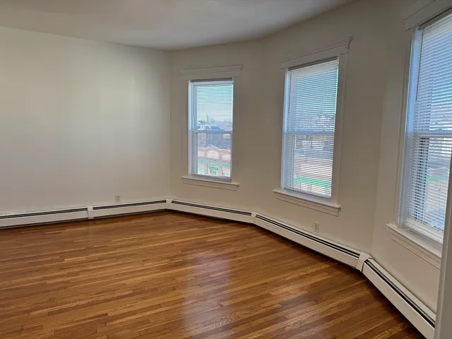 $1,950 | 1086 Dorchester Avenue, Unit 3F, Boston, MA 02125