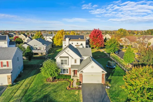 $370,000 | 1024 Birchwood Drive, Pingree Grove, IL 60140