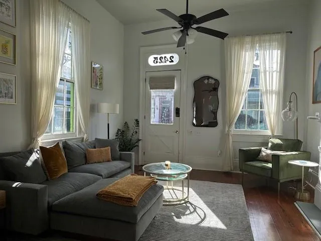 $1,800 | 2425 Royal Street, New Orleans, LA 70117