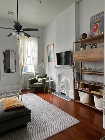 $1,800 | 2425 Royal Street, New Orleans, LA 70117