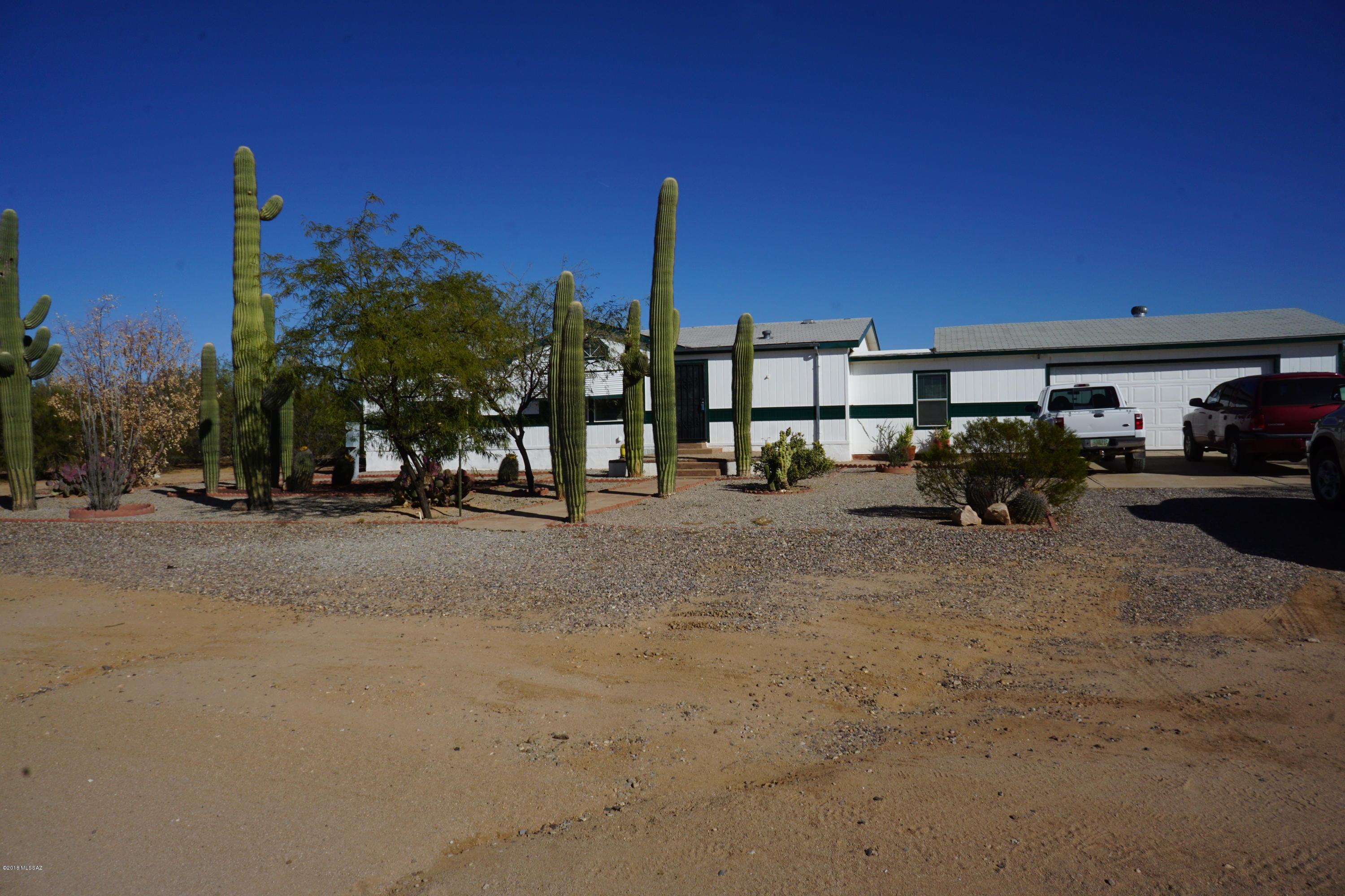 7430 North Pear Tree Road Tucson, AZ 85743 - Photo 1 of 22 Gallery Image 1