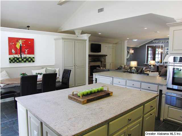 2708 Overhill Road Birmingham, AL 35223 - Photo 3 of 18