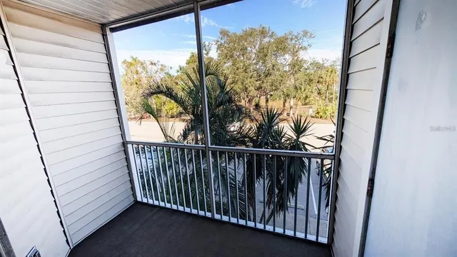 $1,850 | 850 South Tamiami Trail, Unit 724, Sarasota, FL 34236