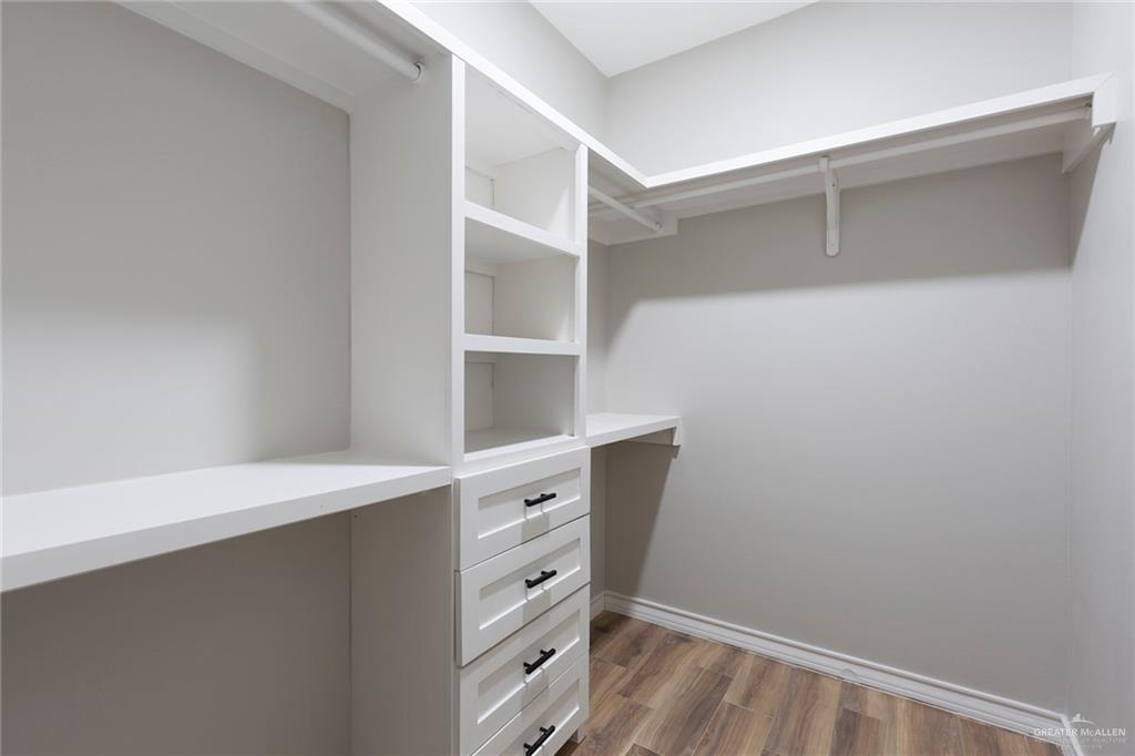 820 East Cedar Avenue McAllen, TX 78501 - Photo 8 of 9