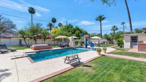 $8,495 | 1021 West Encanto Boulevard, Phoenix, AZ 85007
