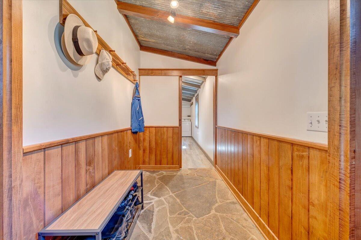 2275 Union School Road Southwest Willis, VA 24380 - Photo 27 of 86 25-MIB00209