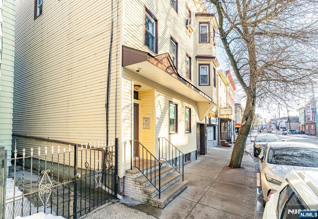 86 Pacific Street Newark, NJ 07105 - Photo 3 of 10