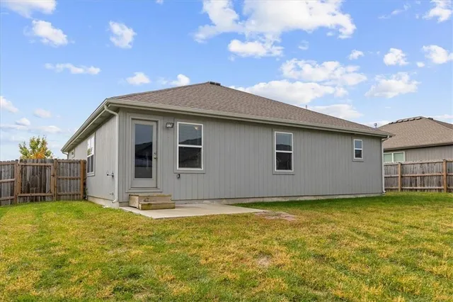 $345,000 | 31750 West 171st Street, Gardner, KS 66030