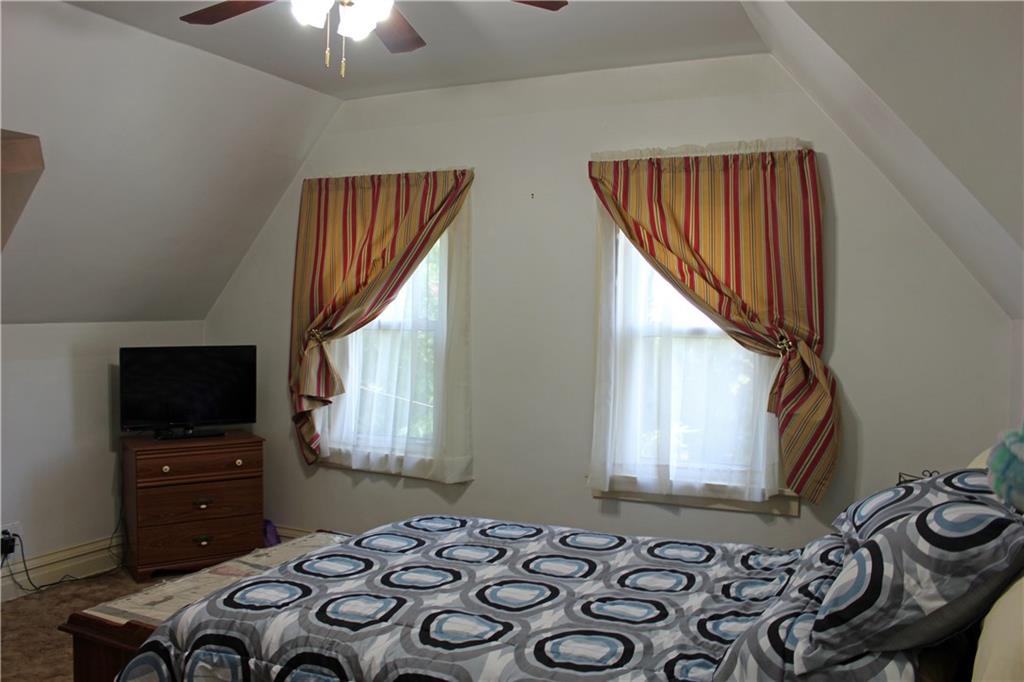 1815 Devonshire Road Coraopolis, PA 15108 - Photo 11 of 25 Master Bed