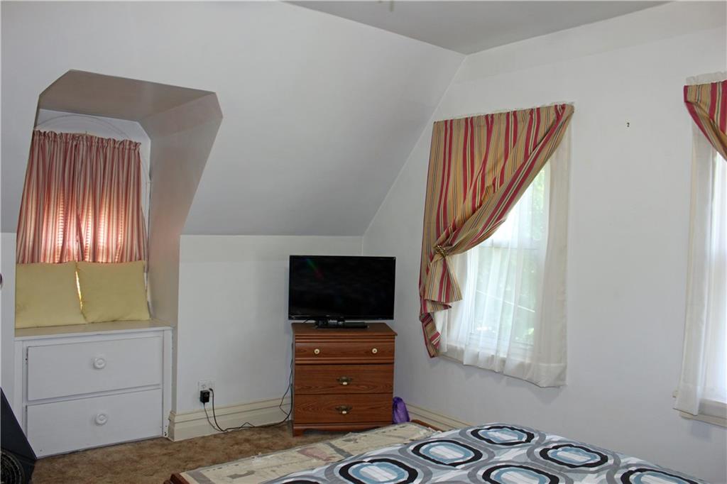1815 Devonshire Road Coraopolis, PA 15108 - Photo 12 of 25 Master Bed