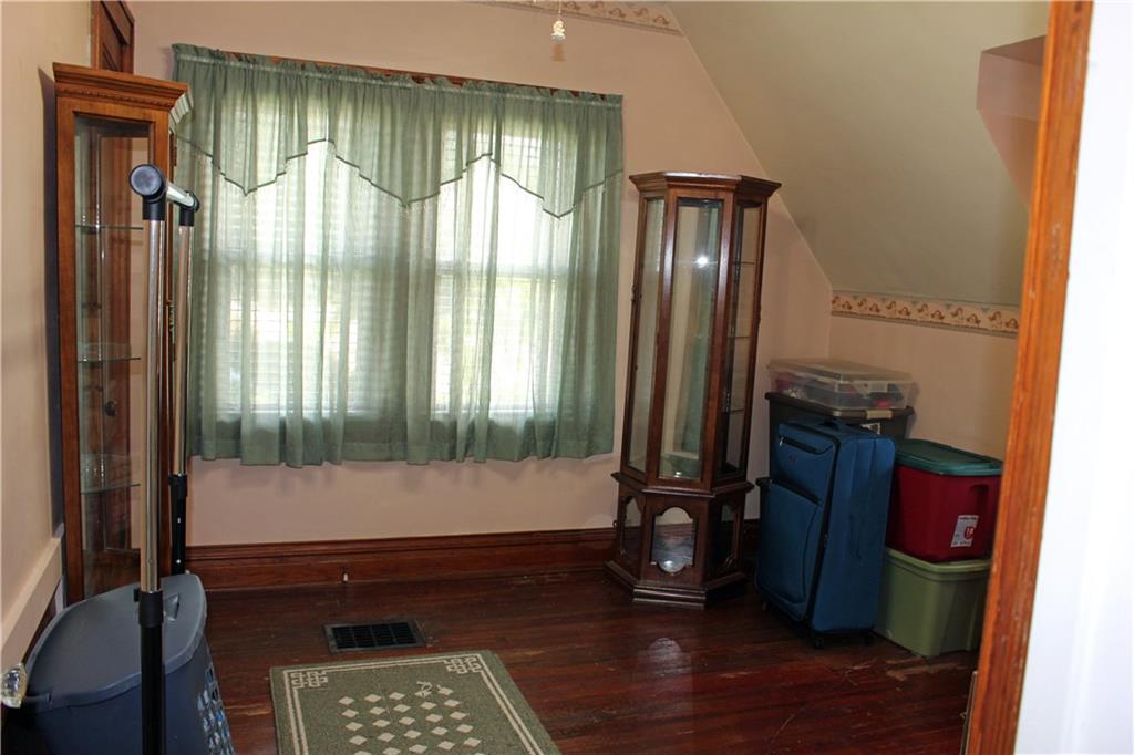 1815 Devonshire Road Coraopolis, PA 15108 - Photo 14 of 25 Second Bed