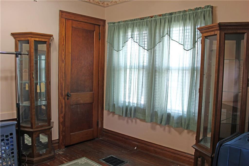 1815 Devonshire Road Coraopolis, PA 15108 - Photo 15 of 25 Second Bed