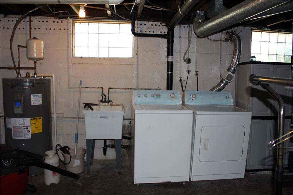 1815 Devonshire Road Coraopolis, PA 15108 - Photo 18 of 25 Basement