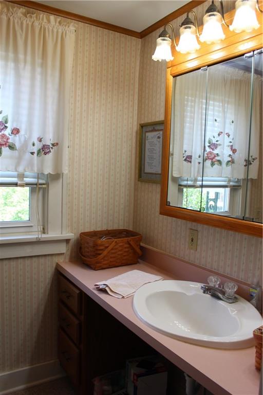 1815 Devonshire Road Coraopolis, PA 15108 - Photo 10 of 25 Powder Room