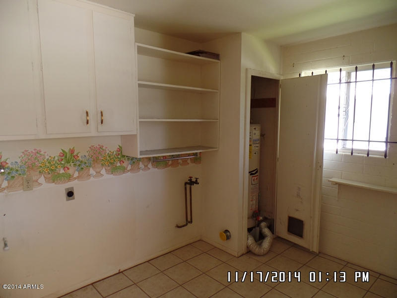 10830 West Hatcher Road Sun City, AZ 85351 - Photo 21 of 47 091
