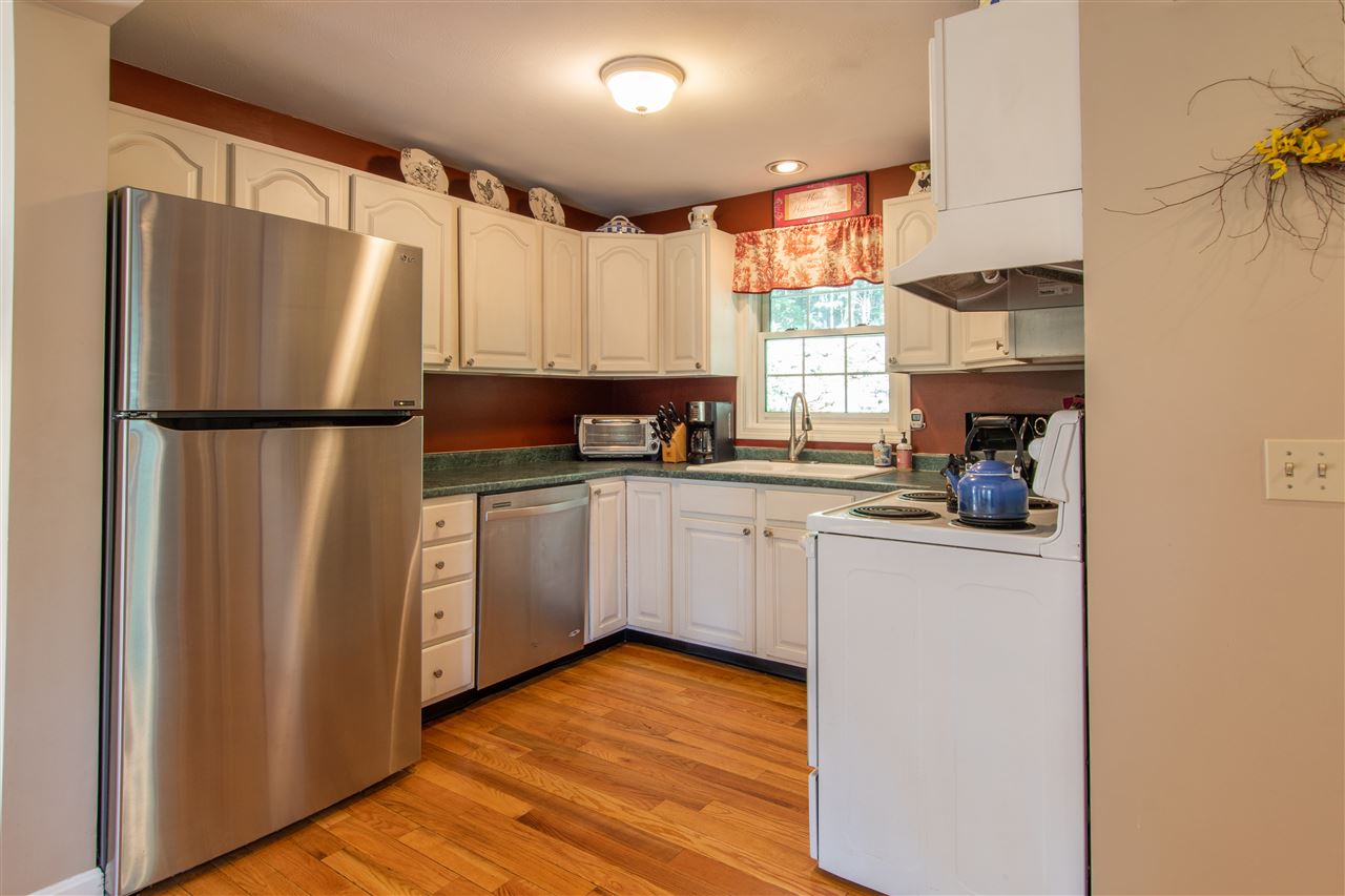 17 Stephanie Road Dunbarton, NH 03046 - Photo 5 of 40
